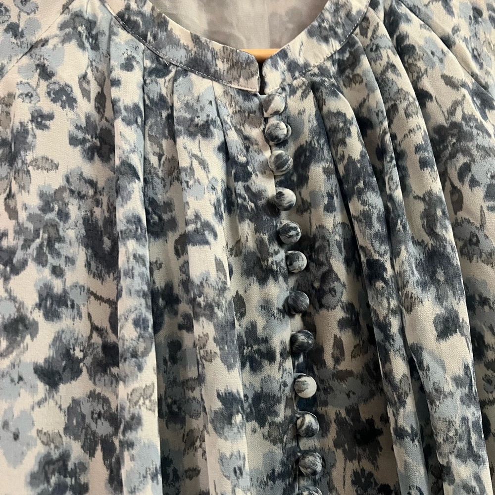 Floral Button-Up Blouse - Blue - Picture 2 of 4